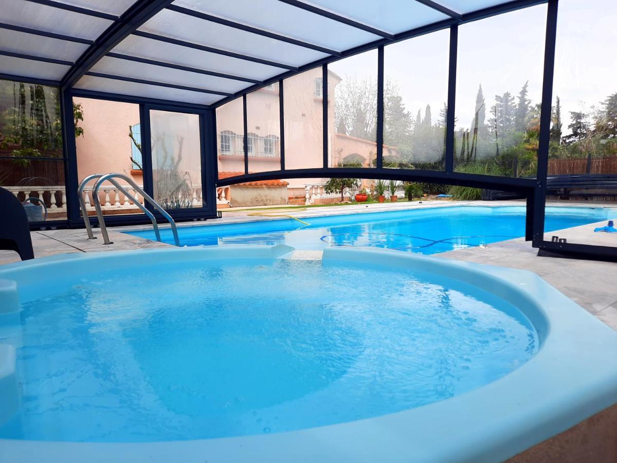 Domaine Des Pins Villa Saint-Estève Buitenkant foto