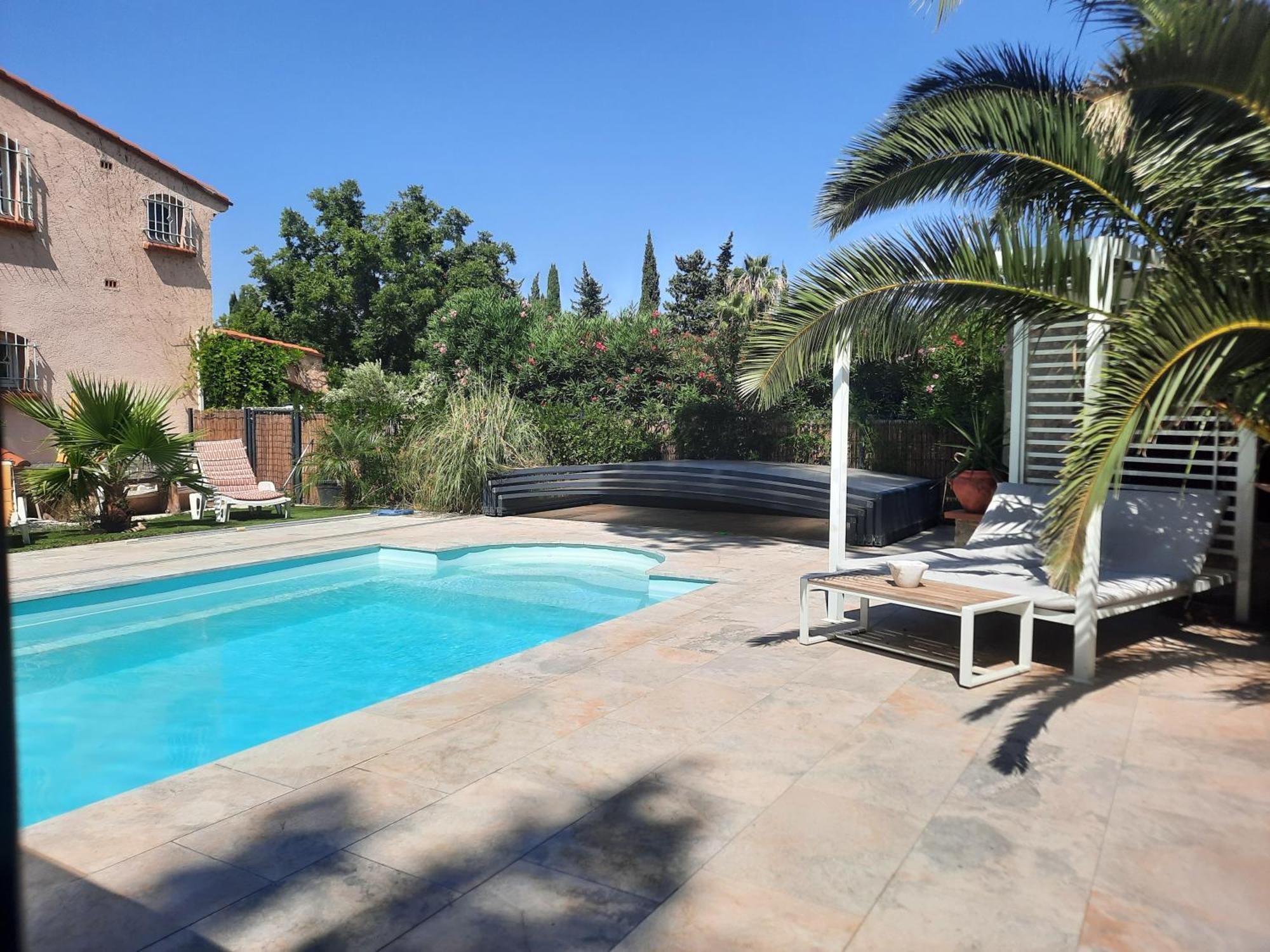 Domaine Des Pins Villa Saint-Estève Buitenkant foto